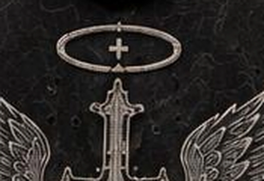 Embroidered HRA halo detail